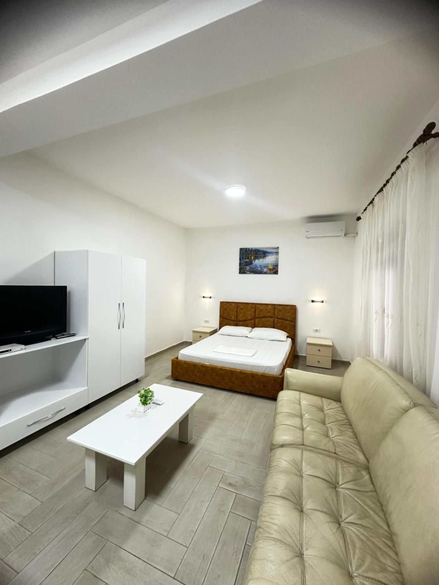 Blue Apartments Влёра Экстерьер фото